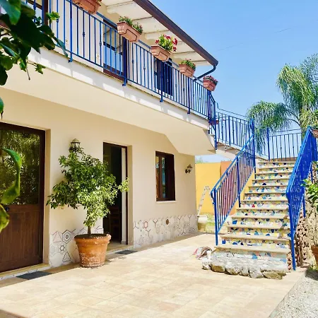 Borgo Camicia In Bed & Breakfast Barcellona-Pozzo di Gotto