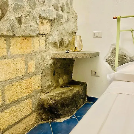 Bed & Breakfast Borgo Camicia In 4*