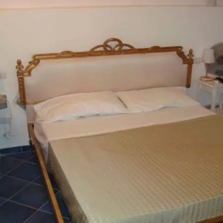 Borgo Camicia In 4* Barcellona-Pozzo di Gotto